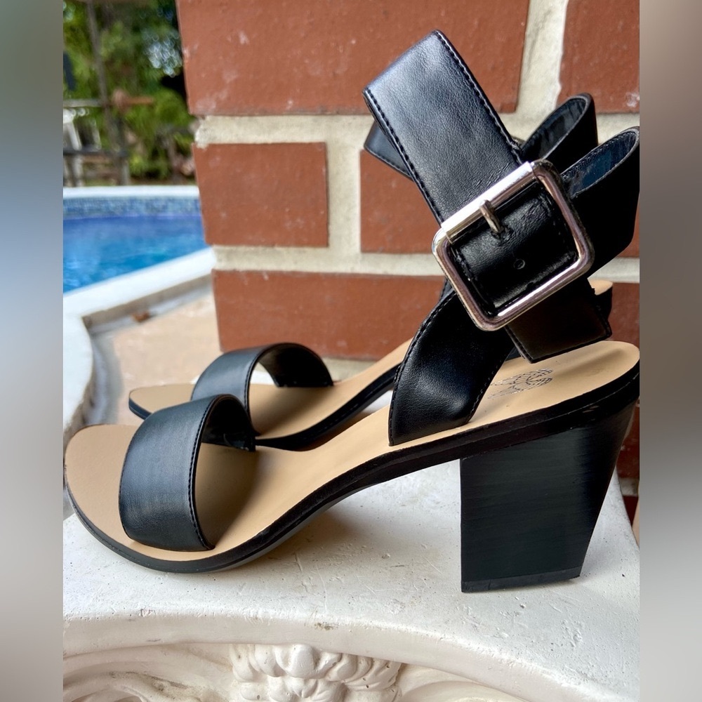 VICTORIA’S SECRET   BLACK SANDALS  HEELS — ANKLE STRAP — NEW — SIZE 7